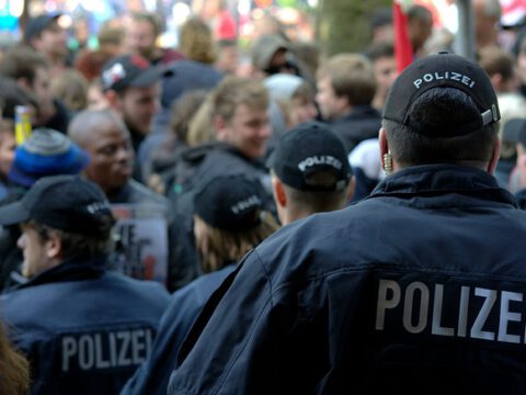 Bundesverfassungsgericht erklärt Polizeigesetz für teils verfassungswidrig