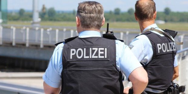 Tödlicher Messerangriff in Münster – Mordkommission fahndet nach Tatverdächtigem